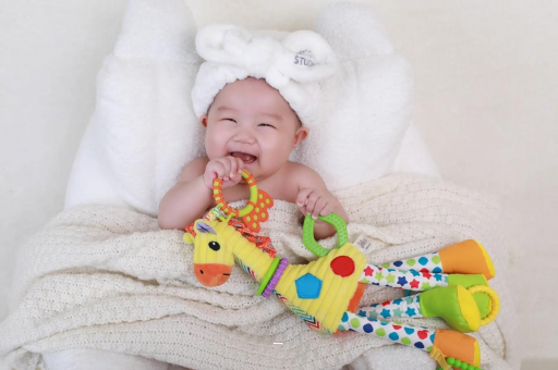 陕西宝宝为什么会吐奶 陕西宝宝为什么会吐奶